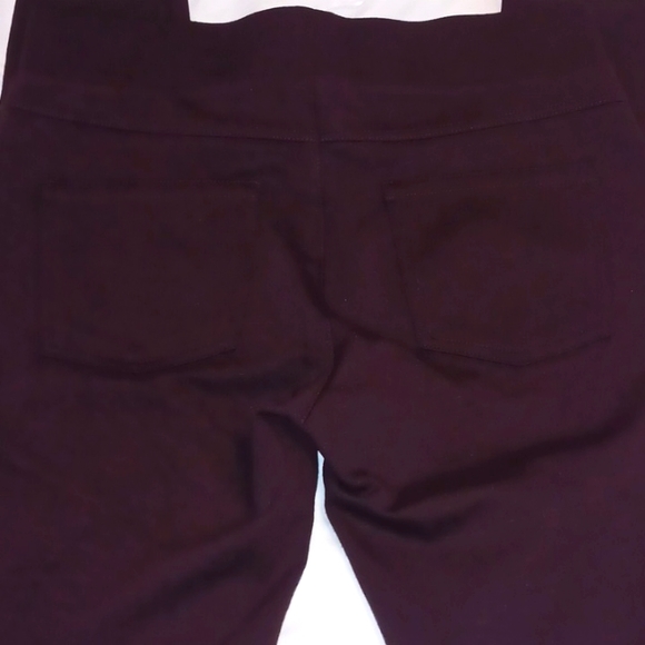 Matty M "Dark Wine" High Rise Slub Leggings with Back Pockets in Size Small - Picture 5 of 5
